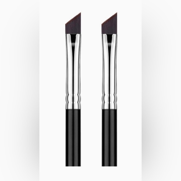 Makeup Nwt Fine Angled Eyeliner Brushes 2 Brushes In A Package Poshmark